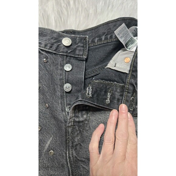 Levi's Black Denim Rhinestone Button Up High-Rise Wedgie Hot Shorts Size 29 - Picture 2 of 12